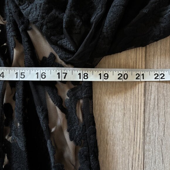 Charlotte Russe Embroidered Black Floral Lace Top Womens Small Whimsigoth Y2K - Picture 8 of 15